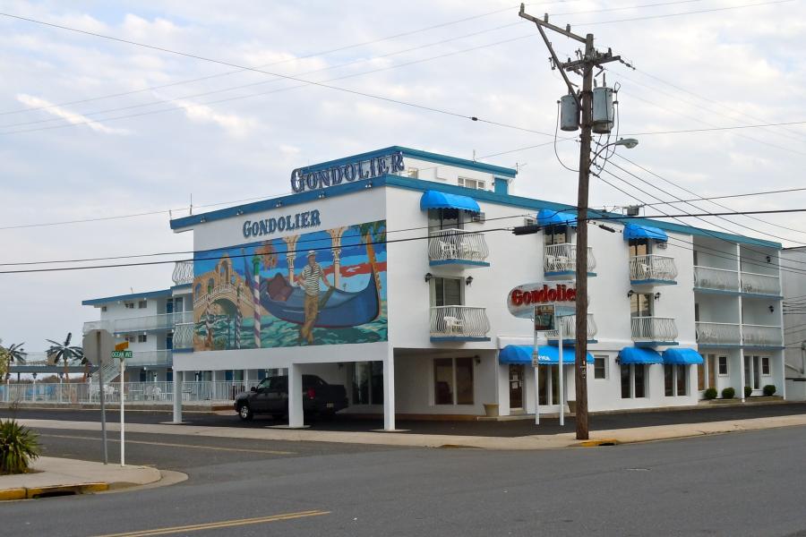Gondolier Motel, Wildwood Crest NJ — CC0 photo by Smallbones via Wikimedia Commons