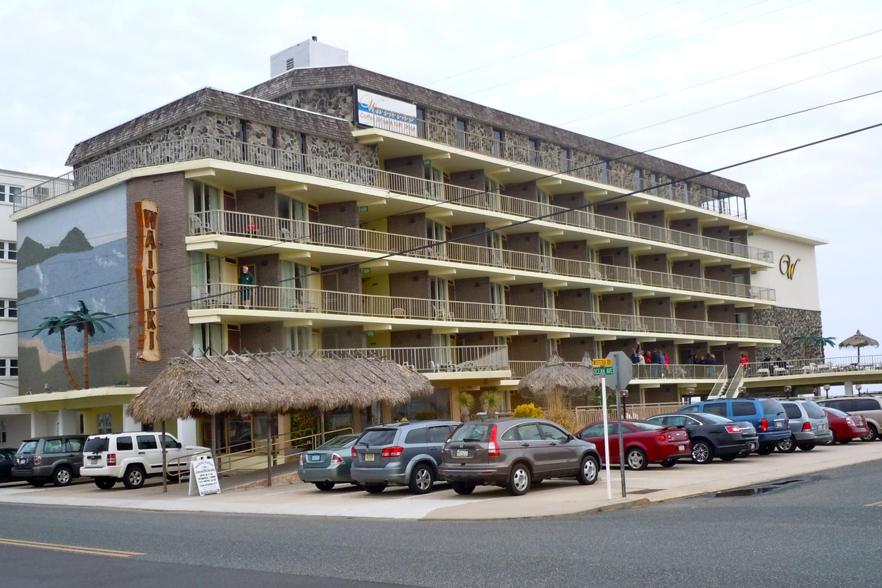 Waikiki Motel, Wildwood Crest NJ — CC0 photo by Smallbones via Wikimedia Commons