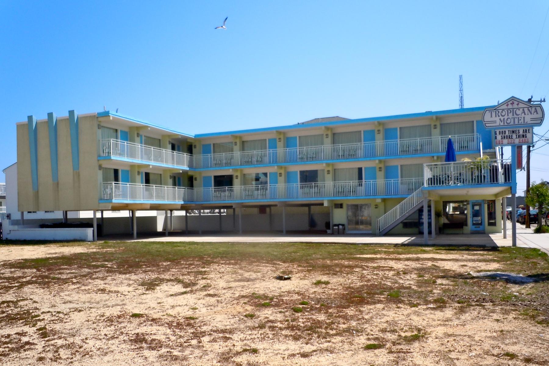 Tropicana Motel, Wildwood NJ — CC0 photo by Smallbones via Wikimedia Commons